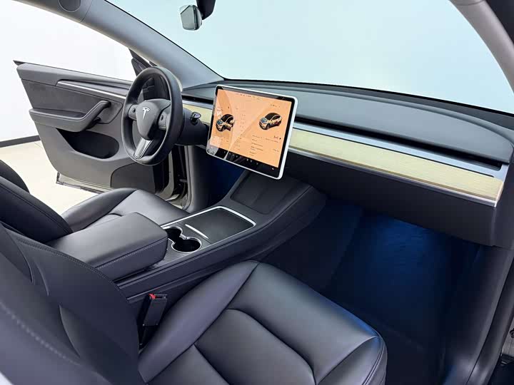 Фото 9 - Tesla Model Y