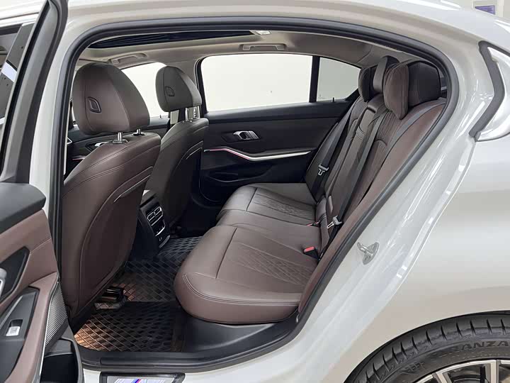 Фото 9 - BMW 3 Series