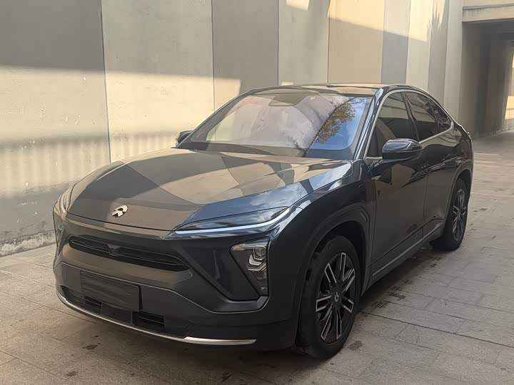 Фото 1 - Nio EC6