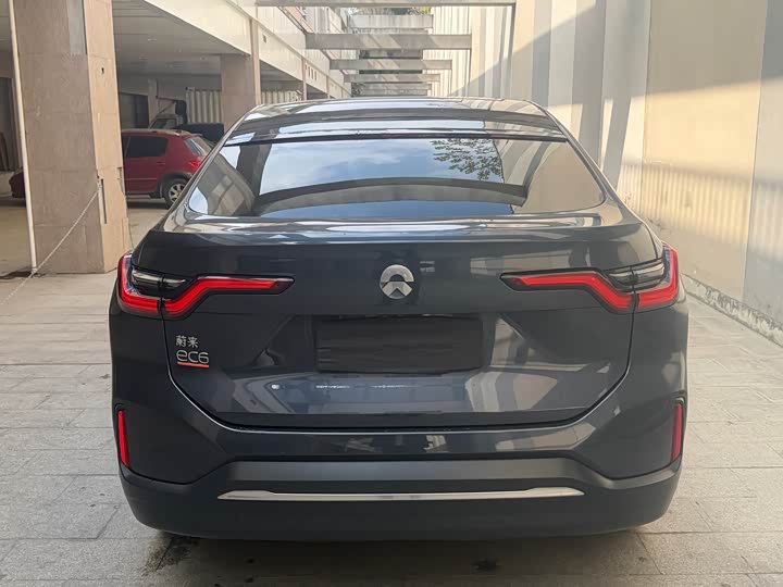 Фото 3 - Nio EC6