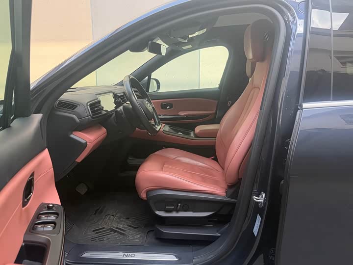 Фото 5 - Nio EC6