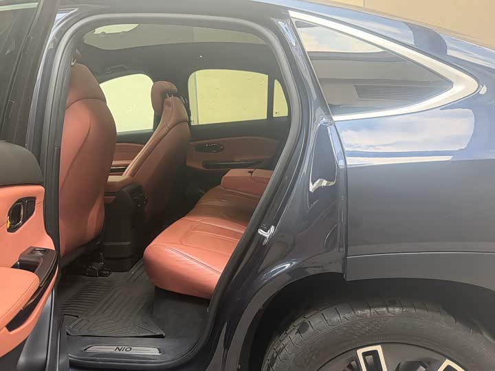 Фото 6 - Nio EC6