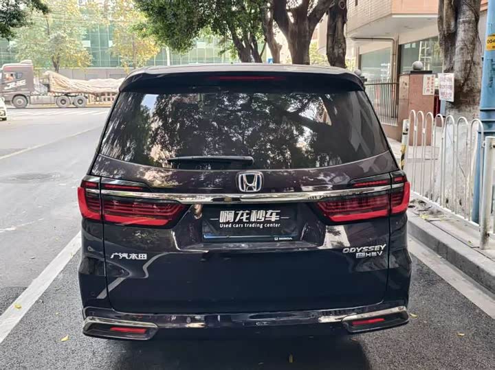 Фото 5 - Honda Odyssey