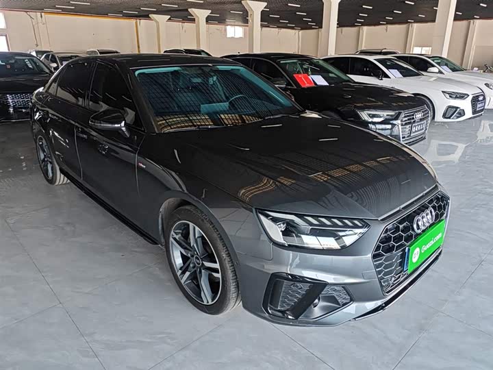 Фото 4 - Audi A4L