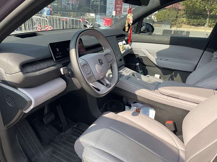 Фото 6 - Nio EC6