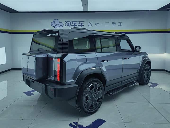 Фото 3 - Chery iCar 03