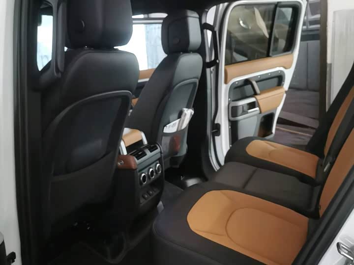 Фото 6 - Land Rover Defender