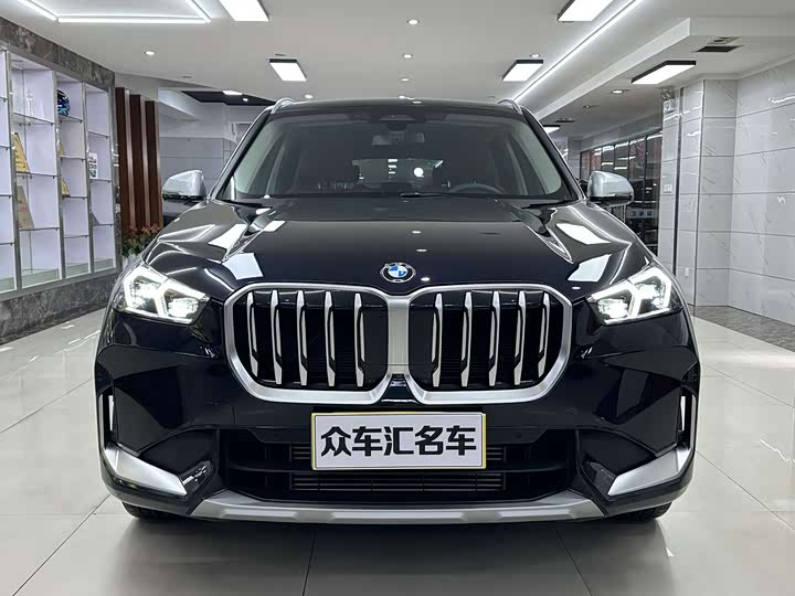 Фото 2 - BMW X1