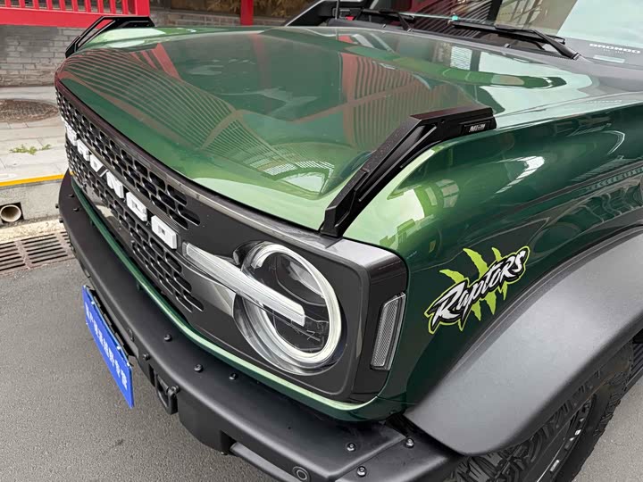 Фото 2 - Ford Bronco