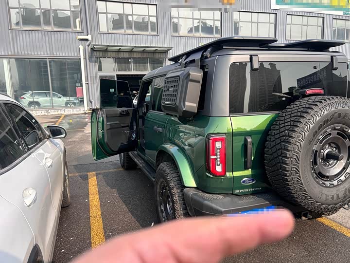 Фото 6 - Ford Bronco
