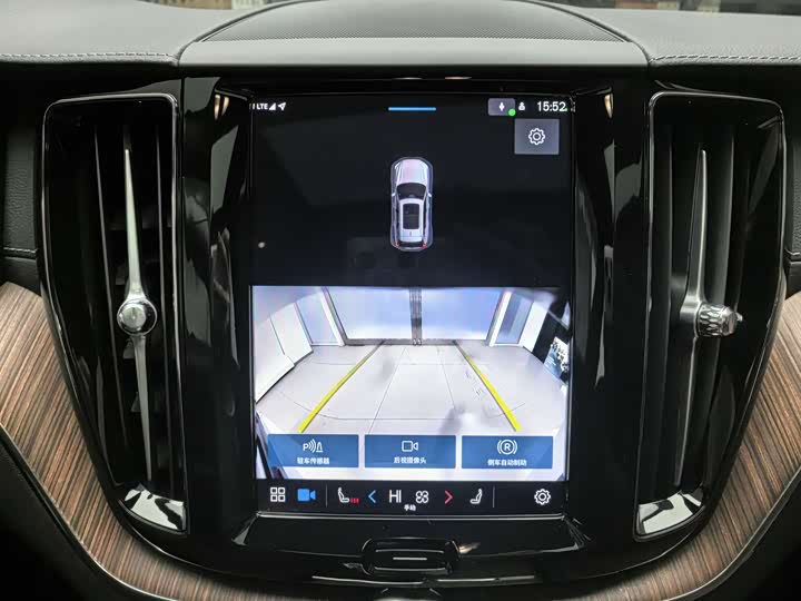 Фото 7 - Volvo XC60