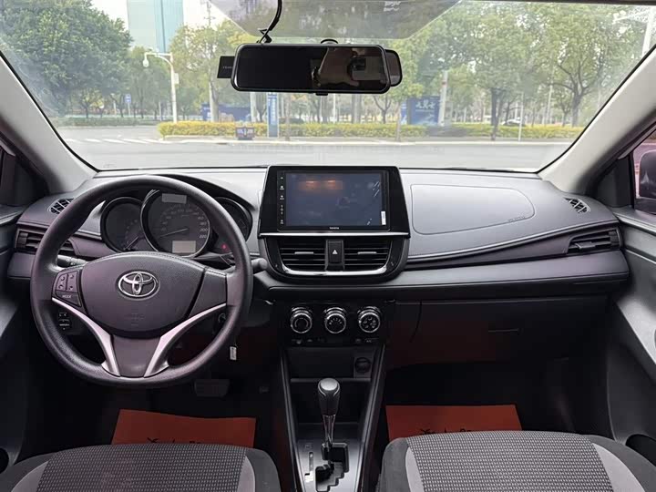 Фото 7 - Toyota Vios