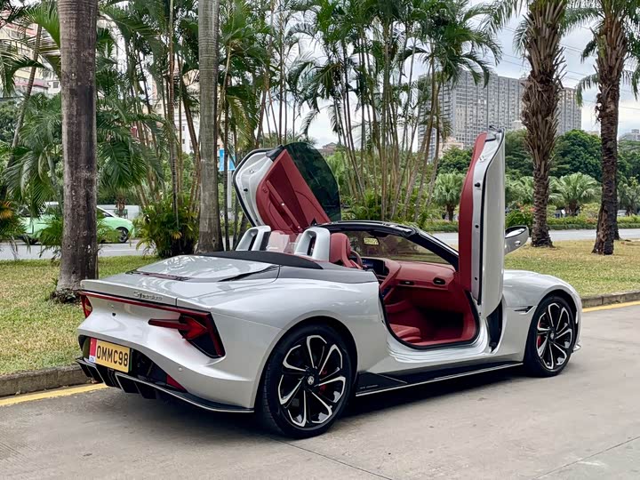 Фото 4 - MG Motor Cyberster