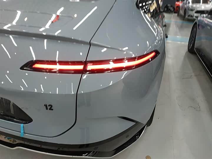 Фото 8 - Avatr 12