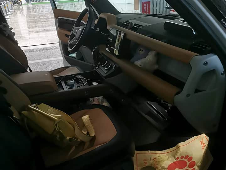 Фото 7 - Land Rover Defender