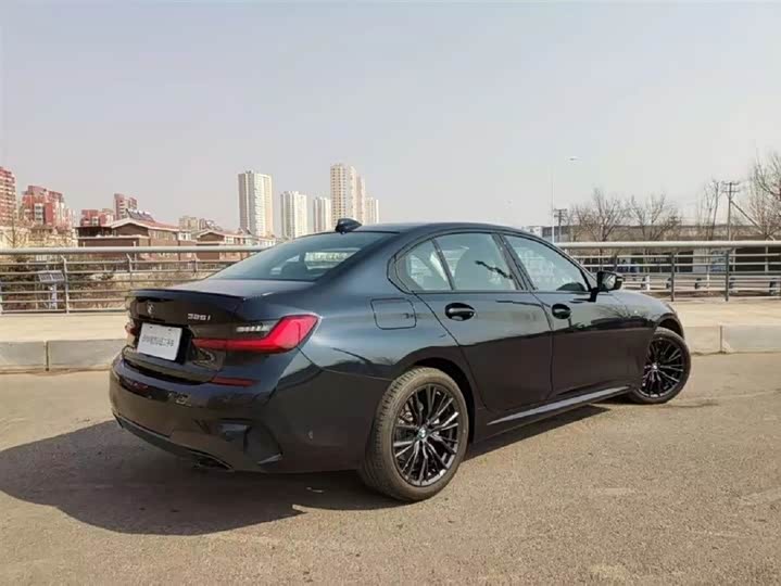 Фото 9 - BMW 3 Series