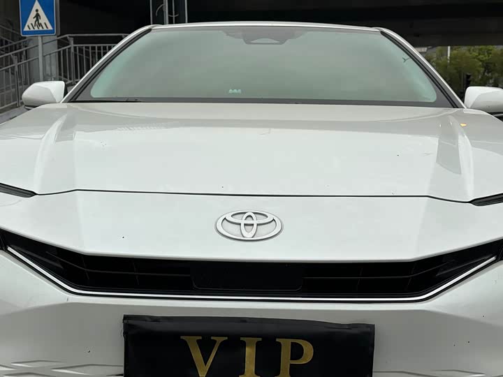 Фото 6 - Toyota Camry