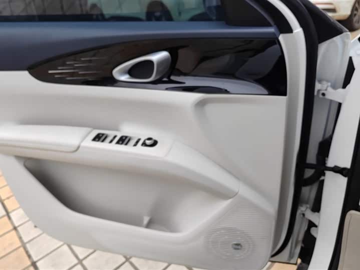 Фото 7 - Geely Galaxy Geome