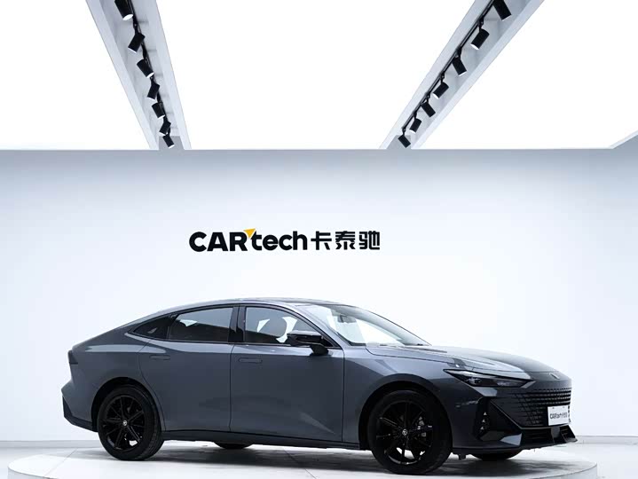 Фото 9 - Changan UNI-V