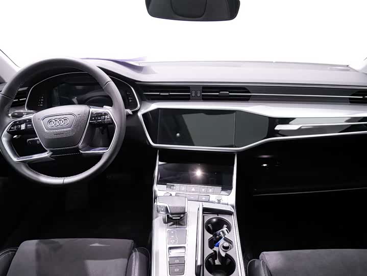 Фото 2 - Audi A7L