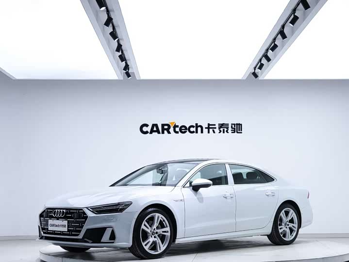 Фото 7 - Audi A7L