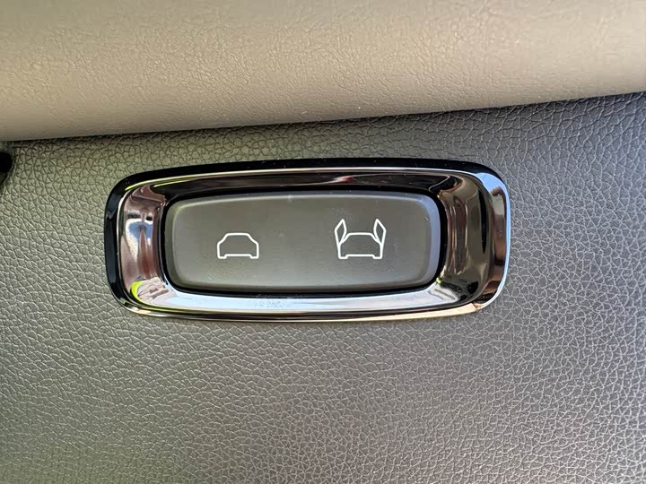 Фото 8 - XPeng P7