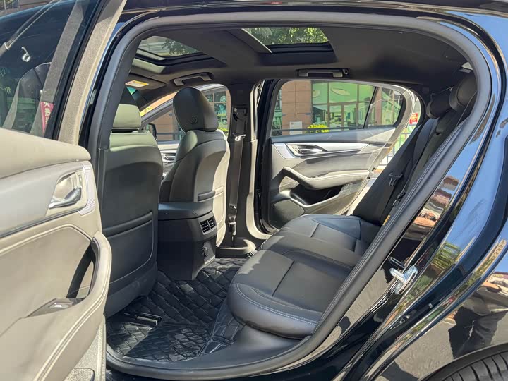 Фото 9 - Cadillac CT5