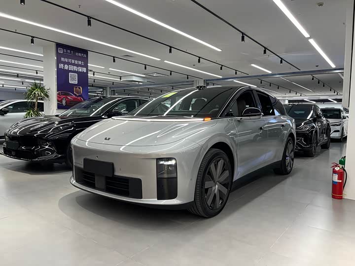 Фото 1 - LiXiang i6