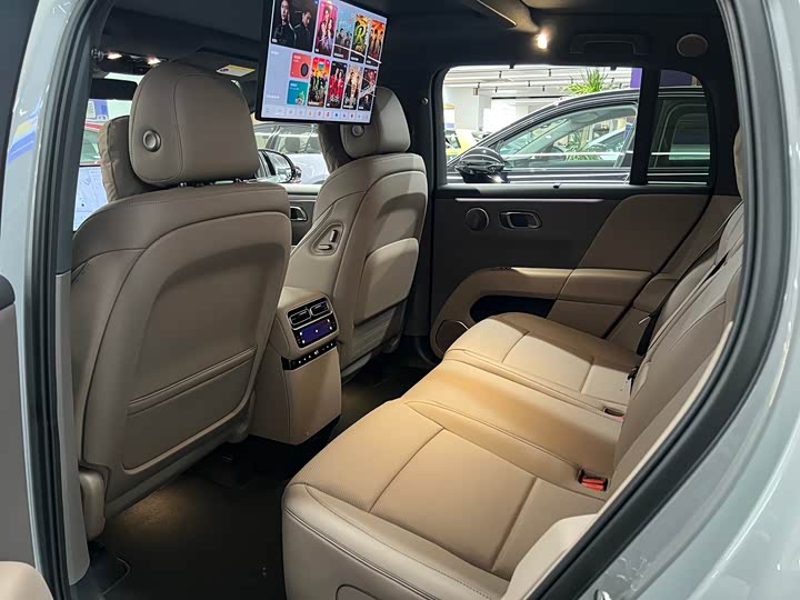 Фото 6 - LiXiang i6