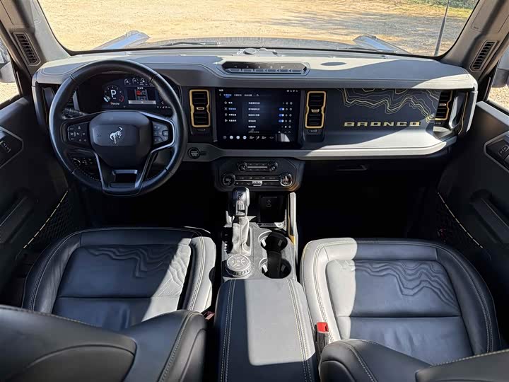 Фото 5 - Ford Bronco