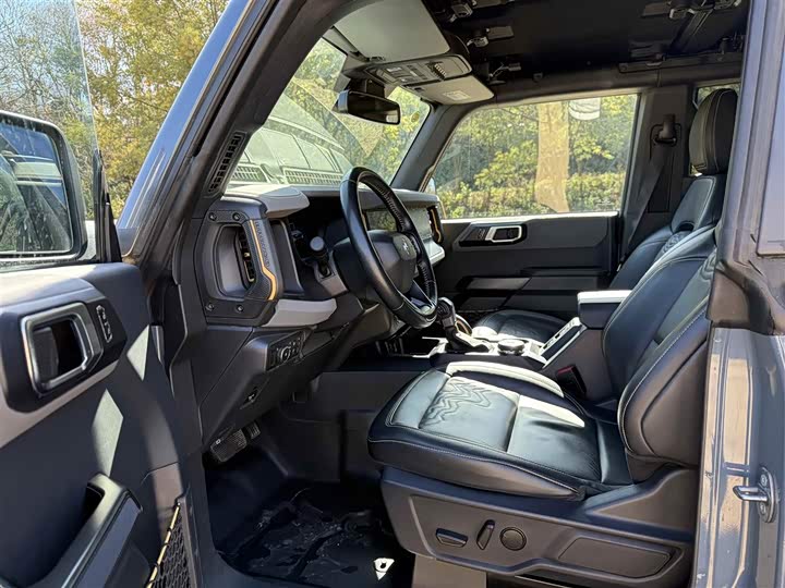 Фото 7 - Ford Bronco