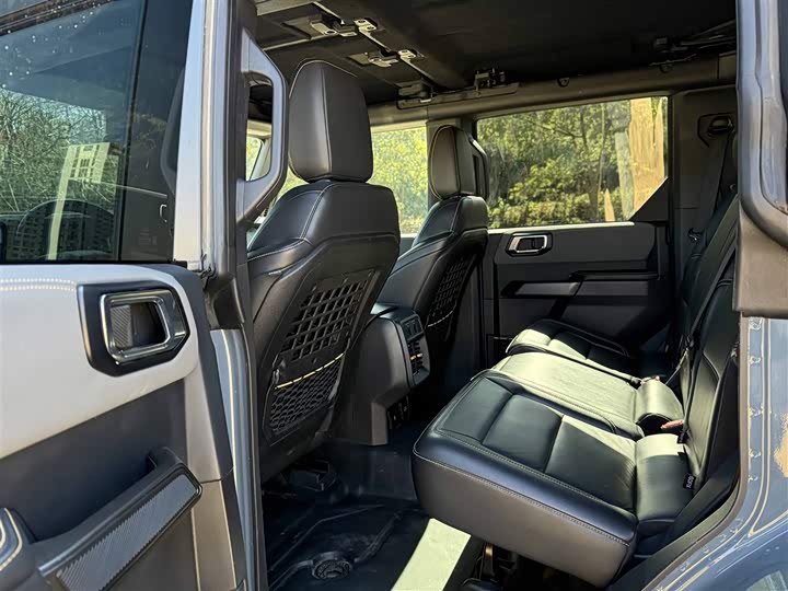 Фото 9 - Ford Bronco