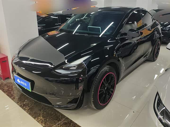 Фото 1 - Tesla Model Y