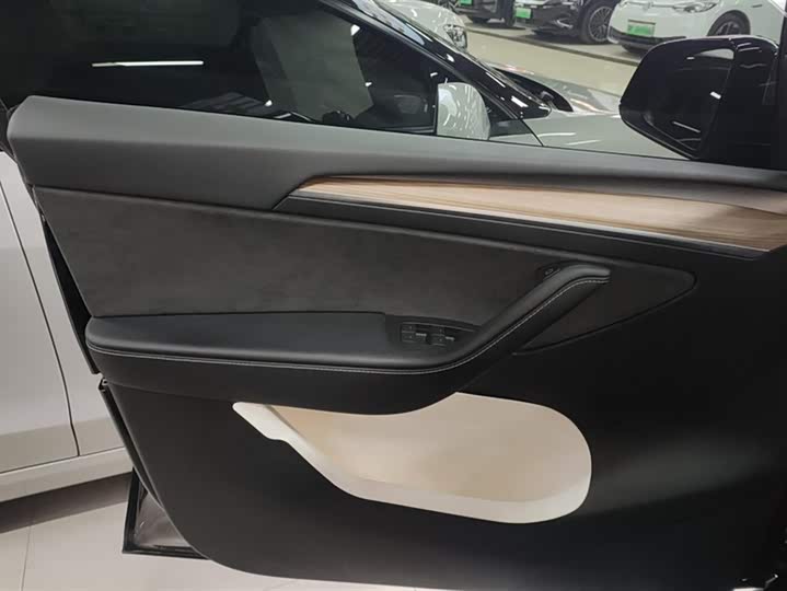 Фото 7 - Tesla Model Y