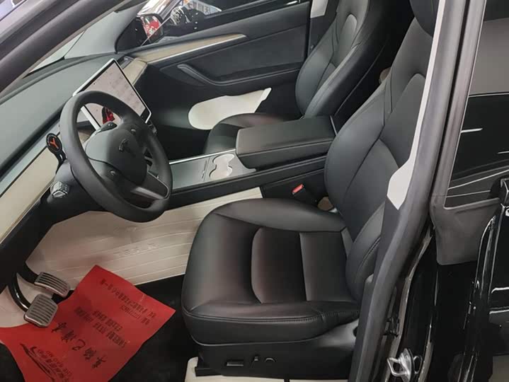 Фото 9 - Tesla Model Y