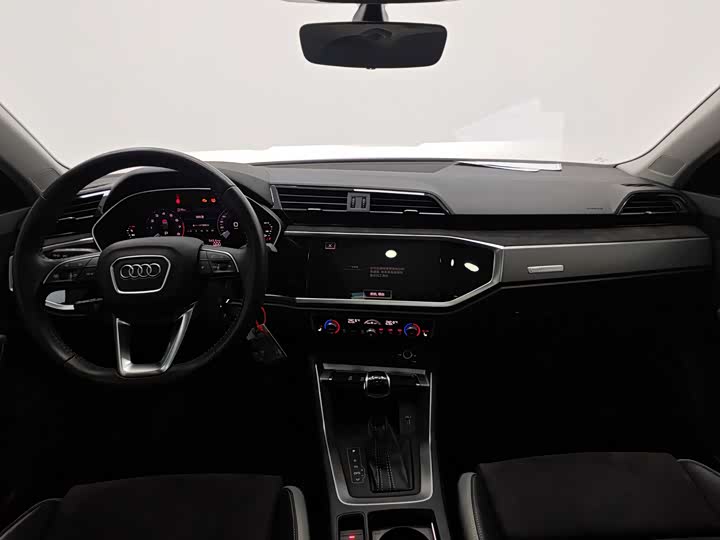 Фото 7 - Audi Q3