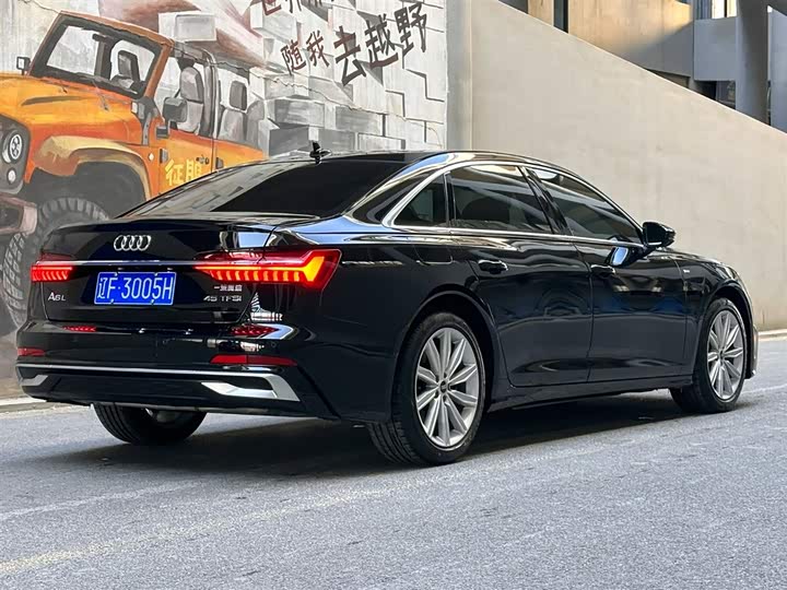 Фото 5 - Audi A6L