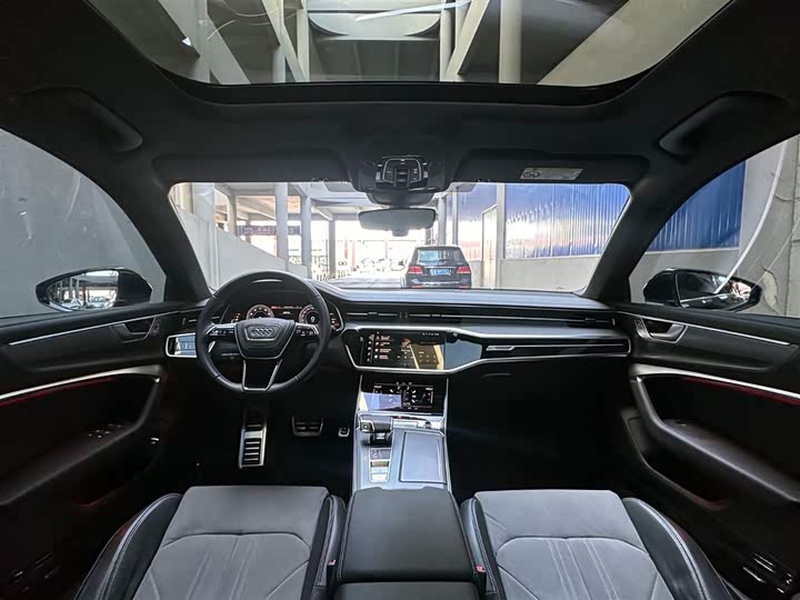 Фото 9 - Audi A6L