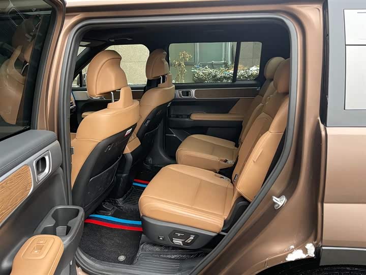 Фото 6 - Hyundai Santa Fe