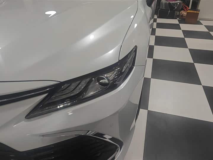 Фото 5 - Toyota Camry