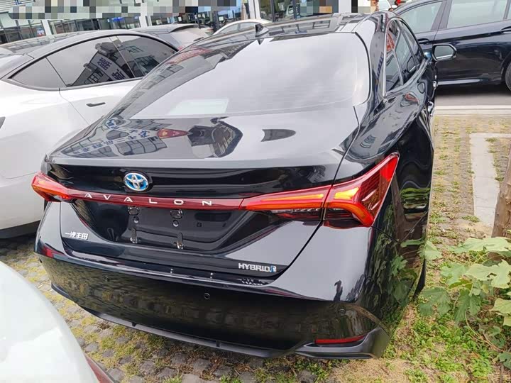 Фото 6 - Toyota Avalon