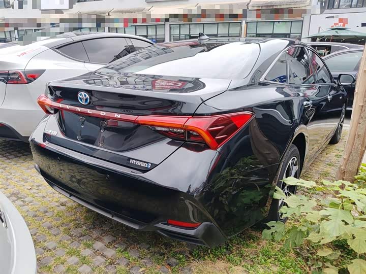 Фото 7 - Toyota Avalon