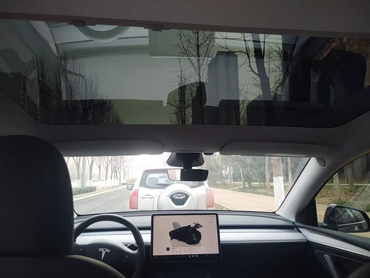 Фото 9 - Tesla Model Y