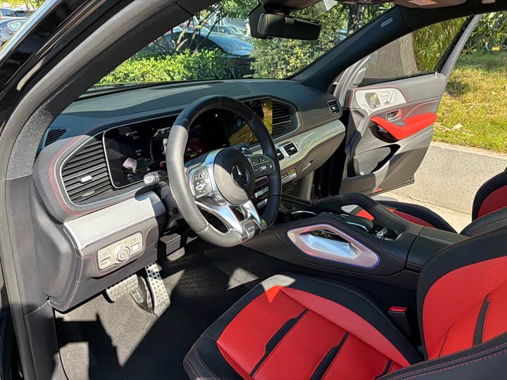 Фото 9 - Mercedes-Benz GLE-Class AMG