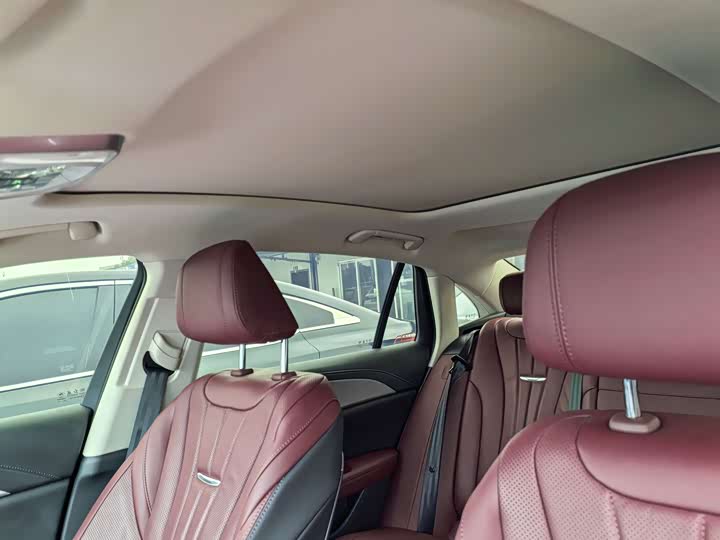 Фото 7 - Hongqi H5