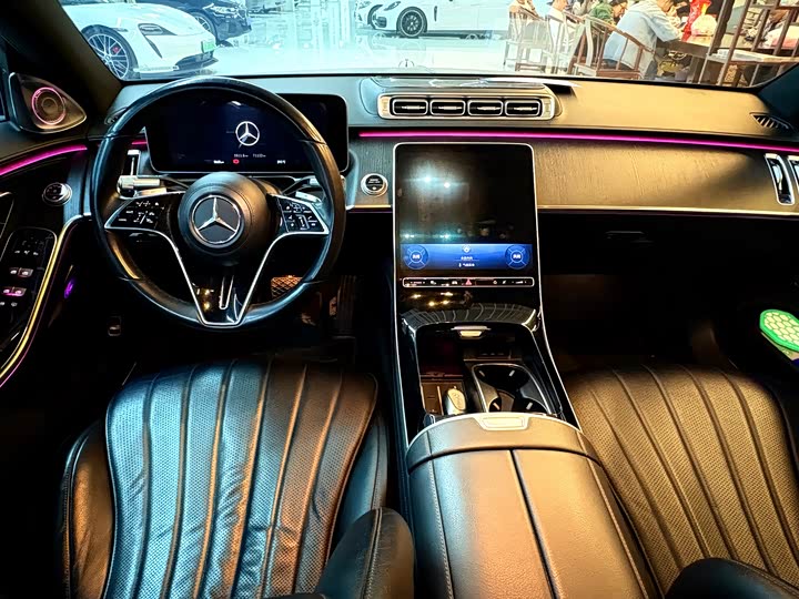 Фото 6 - Mercedes-Benz S-Class