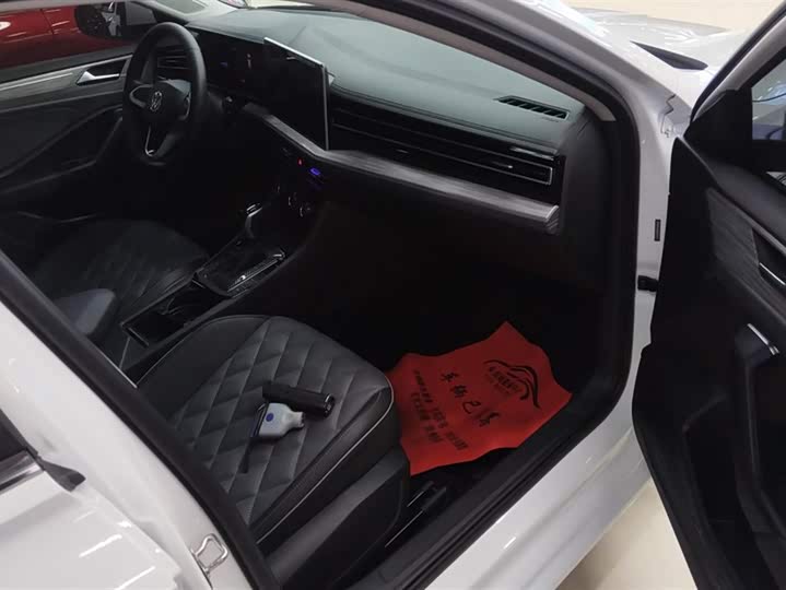 Фото 8 - Volkswagen Sagitar L