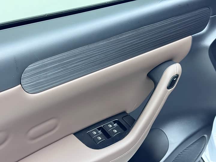 Фото 9 - Leapmotor C11