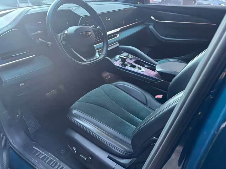 Фото 4 - Geely Monjaro