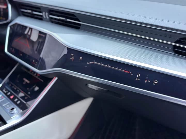 Фото 7 - Audi A7